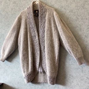 One size fits all Fully Fashion sweater